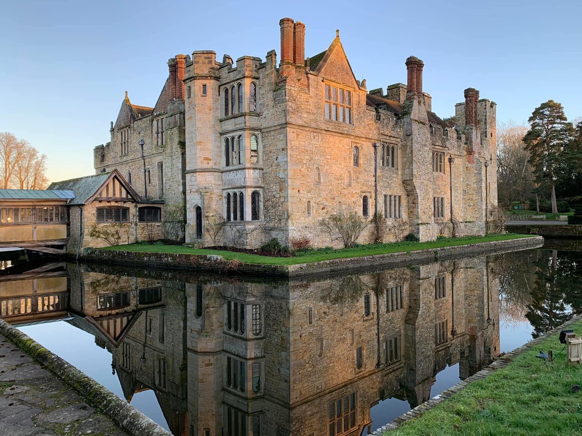 The most breathtaking reflection ✨

📷 <a href="/DrOwenEmmerson/">Owen Emmerson</a>