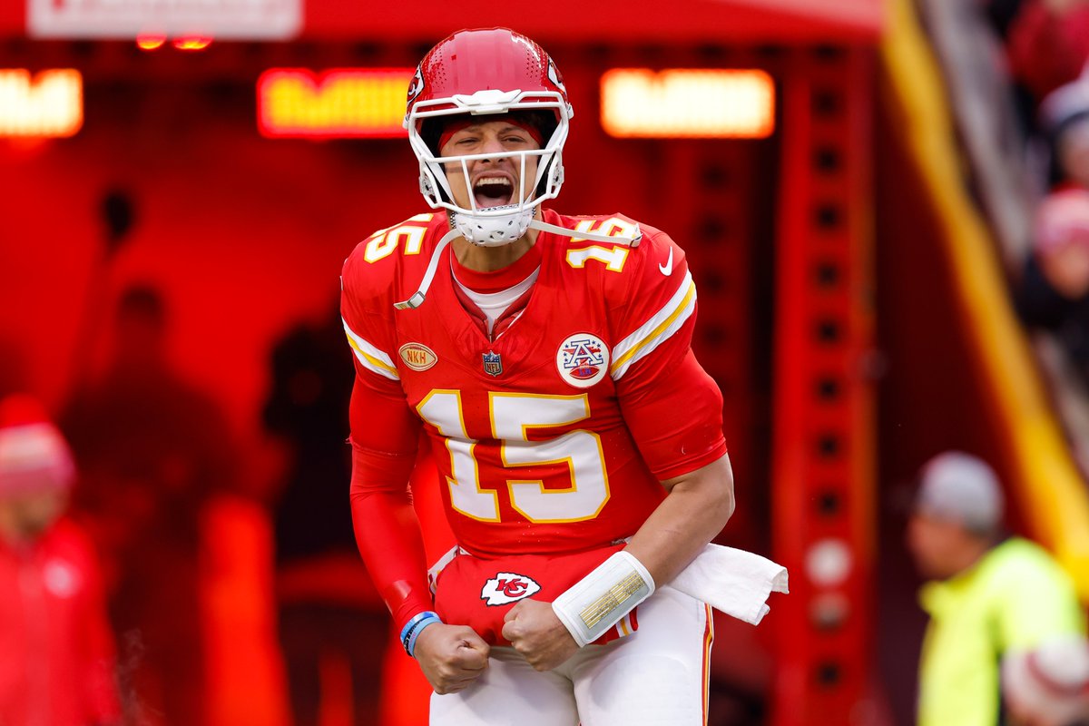 Patrick Mahomes' playoff stats are absolutely ridiculous...

🔥18 Games
🔥15-3 Record
🔥5,659 Total Yards
🔥46 Total TDs
🔥8 INTs
🔥105.8 Passer Rating