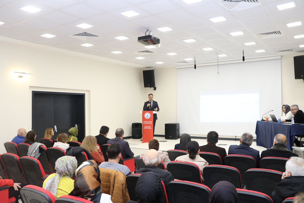 TC_sancaktepe's tweet photo. Kaymakamımız @naifyavuz, İlçe Milli Eğitim Müdürü Sadık Aslan ile;

Sancaktepe Halk Eğitim Merkezi tarafından site yöneticilerine yönelik düzenlenen bilgilendirme toplantısına katıldı.
 
Toplantı kapsamında İstanbul Valiliğimiz tarafından İlçemizde yürütülen projeler ve Halk Eğitim Merkezi kursları hakkında bilgilendirmeler yapıldı.

📍Sancaktepe Halk Eğitim Merkezi