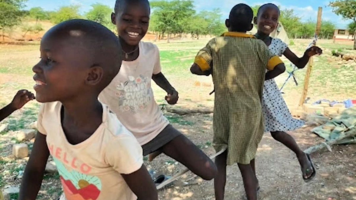 LaGuilde_Action's tweet image. 🏆 Résultats de l’appel à #microprojets Automne 2024 ✨ avec @AFD_France et les #rrma 📚 33 projets📍 15 pays 🌍 3 continents ⤵️ portailsolidaire.org/laureats-dauto… 
#UnMondeEnCommun #LaGuildeEnAction #SolidaritéInternationale #ODD