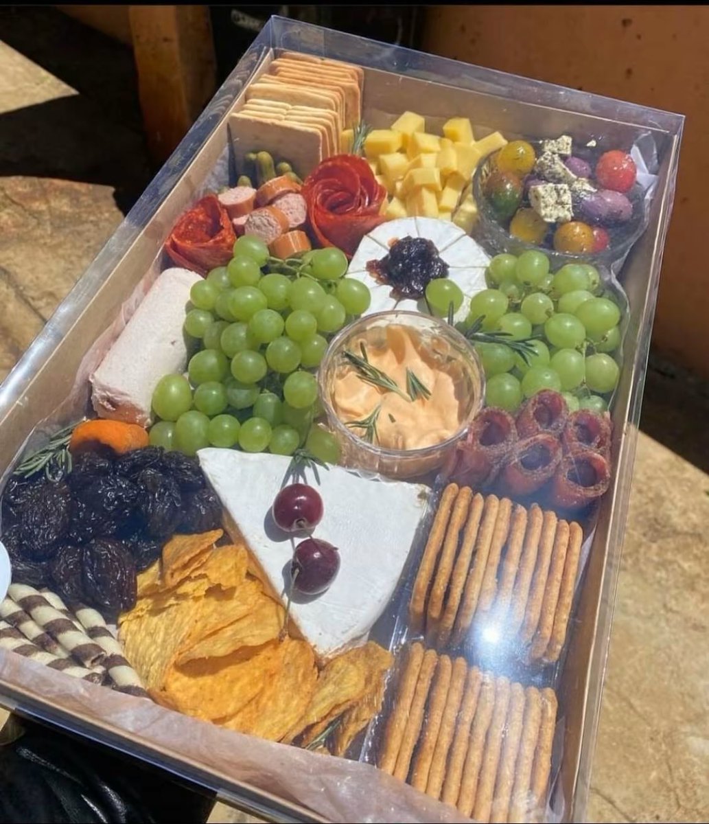 charcuterie_p's tweet image. Picnic in a box! Delicious and fresh picnic boxes available. Ideal for picnics and road trips. Let’s lighten the stress of catering and let you enjoy your guest and or trip. Mamkhize Tony Yengeni Woolies Cape Town Wacky Winsday MK Party Dischem #QuickQuiz