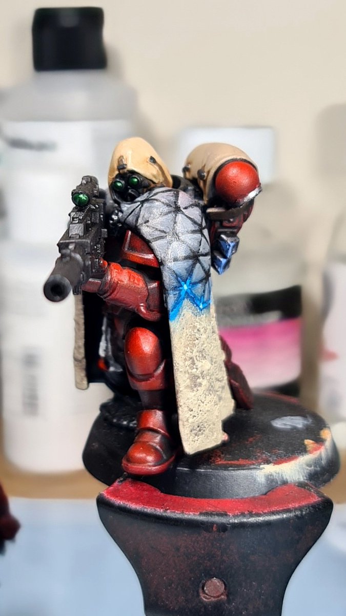 portercore's tweet photo. Nearly done! At this pace I might paint four whole models this year...
#WarhammerCommunity #spacemarine    #BloodAngels #KillTeam #warhammer40k #paintingminiatures #WIP https://t.co/cjl1RaBBpt