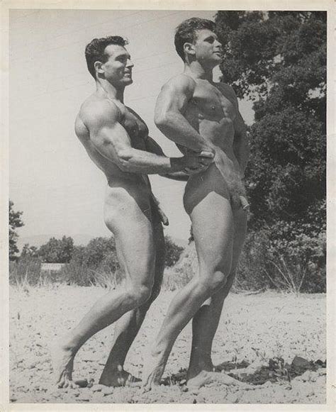 pecs_to's tweet photo. Vintage bodybuilding pics…🥵 https://t.co/Fj1S9GNxJg