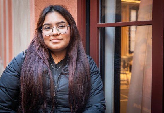 FPsanitariaVH's tweet photo. La Noely, alumna de PFI, protagonista de l'article de la Vanguardia 📰 @lavanguardia

✨ Un orgull per al nostre institut veure com els seus esforços i la seva història inspiren. 💪

https://t.co/PC0JiYGpsl

#isvh #fpsanitàriavh #ComunitatEducativa #PFI https://t.co/Yu8zfArbFn