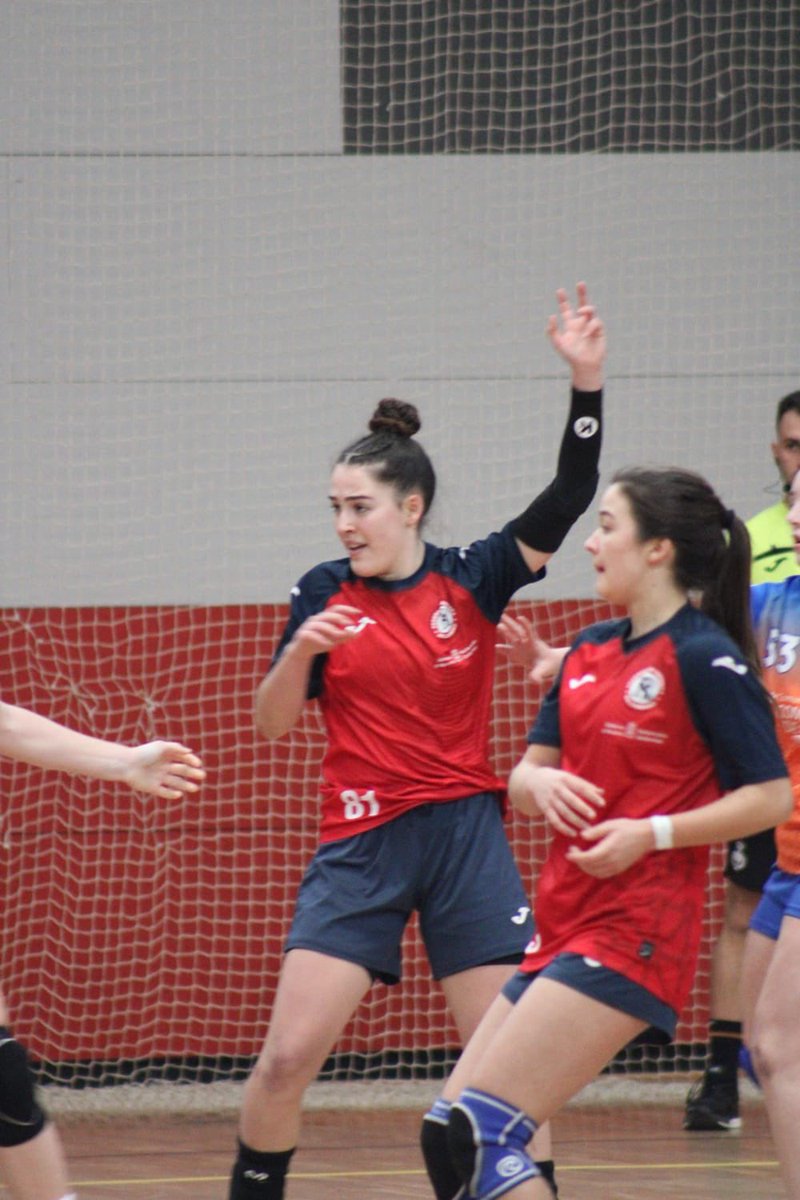 Federación Navarra de Balonmano (@fnbalonmano) on Twitter photo 𝗝𝗢𝗥𝗡𝗔𝗗𝗔 𝟲 | 𝗝𝗨𝗩𝗘𝗡𝗜𝗟 𝗙𝗘𝗠𝗘𝗡𝗜𝗡𝗔
𝗗𝗲𝘀𝗰𝗮𝗻𝘀𝗼
<a href="/FNBalonmano/">Federación Navarra de Balonmano</a> 14 ⚔️ 14 <a href="/Fbmcv/">#ComunitatDelHandbol 🧡💙</a>
Tablas en el marcador. Ambas selecciones quieren el bronce del Campeonato. Tenemos 30 minutos para conseguirlo. ¡VAMOS, CHICAS! ❤️🙌🏼 𝗝𝗢𝗥𝗡𝗔𝗗𝗔 𝟲 | 𝗝𝗨𝗩𝗘𝗡𝗜𝗟 𝗙𝗘𝗠𝗘𝗡𝗜𝗡𝗔
𝗗𝗲𝘀𝗰𝗮𝗻𝘀𝗼
<a href="/FNBalonmano/">Federación Navarra de Balonmano</a> 14 ⚔️ 14 <a href="/Fbmcv/">#ComunitatDelHandbol 🧡💙</a>
Tablas en el marcador. Ambas selecciones quieren el bronce del Campeonato. Tenemos 30 minutos para conseguirlo. ¡VAMOS, CHICAS! ❤️🙌🏼