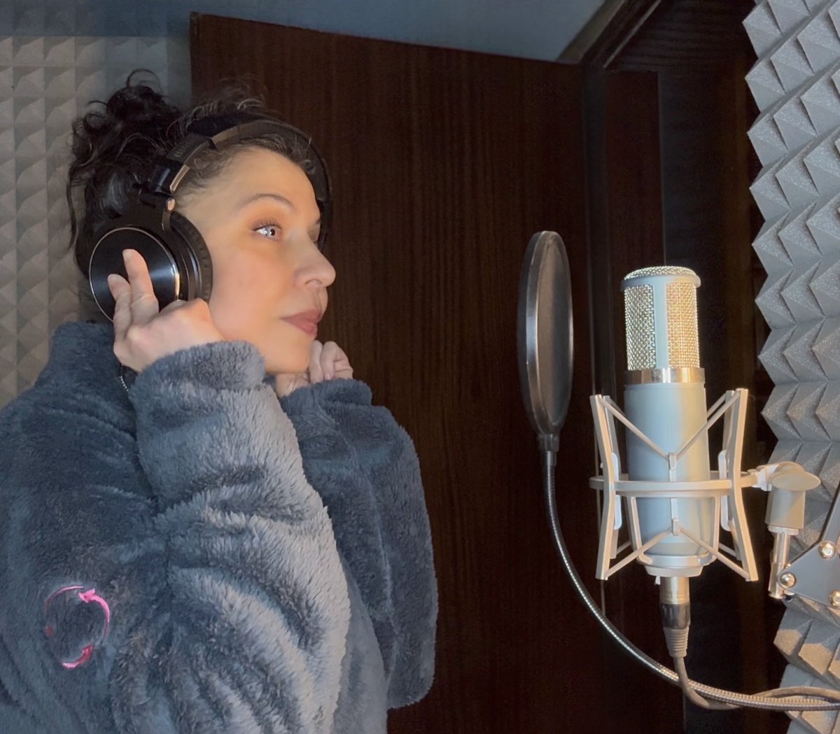 SheilaLayter's tweet image. New music is in the works 💓 “ It’s Worth”
#mynewsong #newprojects