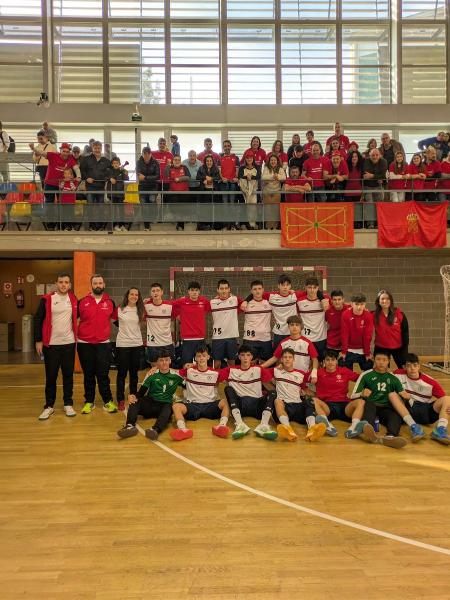 Federación Navarra de Balonmano (@fnbalonmano) on Twitter photo 𝗝𝗢𝗥𝗡𝗔𝗗𝗔 𝟲 | 𝗖𝗔𝗗𝗘𝗧𝗘 𝗠𝗔𝗦𝗖𝗨𝗟𝗜𝗡𝗢
𝗙𝗶𝗻𝗮𝗹 𝗱𝗲𝗹 𝗽𝗮𝗿𝘁𝗶𝗱𝗼
<a href="/FNBalonmano/">Federación Navarra de Balonmano</a> 32 ⚔️ 35 <a href="/FARBM_COM/">Fed. Aragonesa de Balonmano</a>
Nuestros cadetes finalizan el campeonato en sexta posición. ¡Grandes, chicos! ❤️🙌🏼 Gran trabajo. 𝗝𝗢𝗥𝗡𝗔𝗗𝗔 𝟲 | 𝗖𝗔𝗗𝗘𝗧𝗘 𝗠𝗔𝗦𝗖𝗨𝗟𝗜𝗡𝗢
𝗙𝗶𝗻𝗮𝗹 𝗱𝗲𝗹 𝗽𝗮𝗿𝘁𝗶𝗱𝗼
<a href="/FNBalonmano/">Federación Navarra de Balonmano</a> 32 ⚔️ 35 <a href="/FARBM_COM/">Fed. Aragonesa de Balonmano</a>
Nuestros cadetes finalizan el campeonato en sexta posición. ¡Grandes, chicos! ❤️🙌🏼 Gran trabajo.