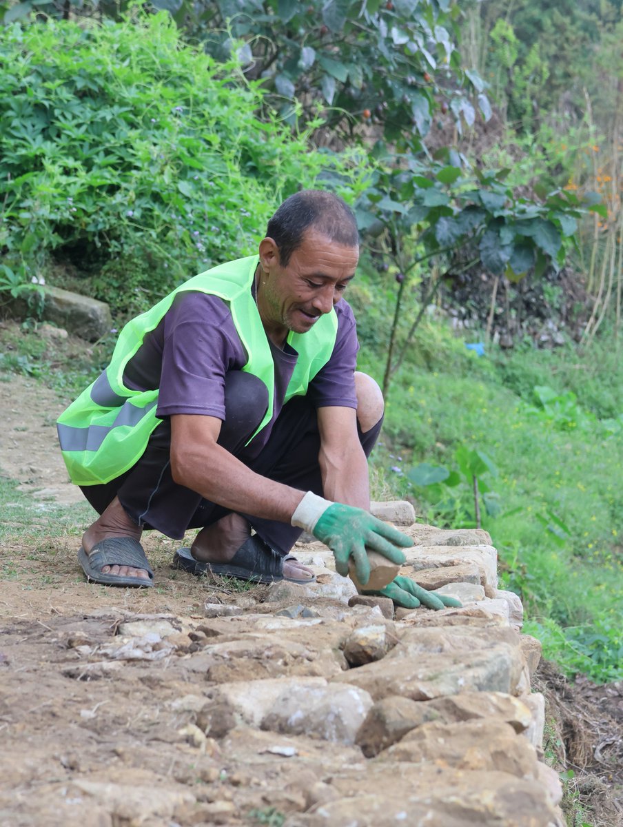 Start Fund Nepal (@startfundnepal) on Twitter photo 🌊In September, widespread floods & landslides swept through Nepal.
Our member, <a href="/actionaidnepal/">ActionAid Nepal</a> acted swiftly to provide essential 🧰support including food, water, and shelter to affected communities.
Discover their stories of resilience: startnetwork.org/learn-change/n… 🌊In September, widespread floods & landslides swept through Nepal.
Our member, <a href="/actionaidnepal/">ActionAid Nepal</a> acted swiftly to provide essential 🧰support including food, water, and shelter to affected communities.
Discover their stories of resilience: startnetwork.org/learn-change/n…