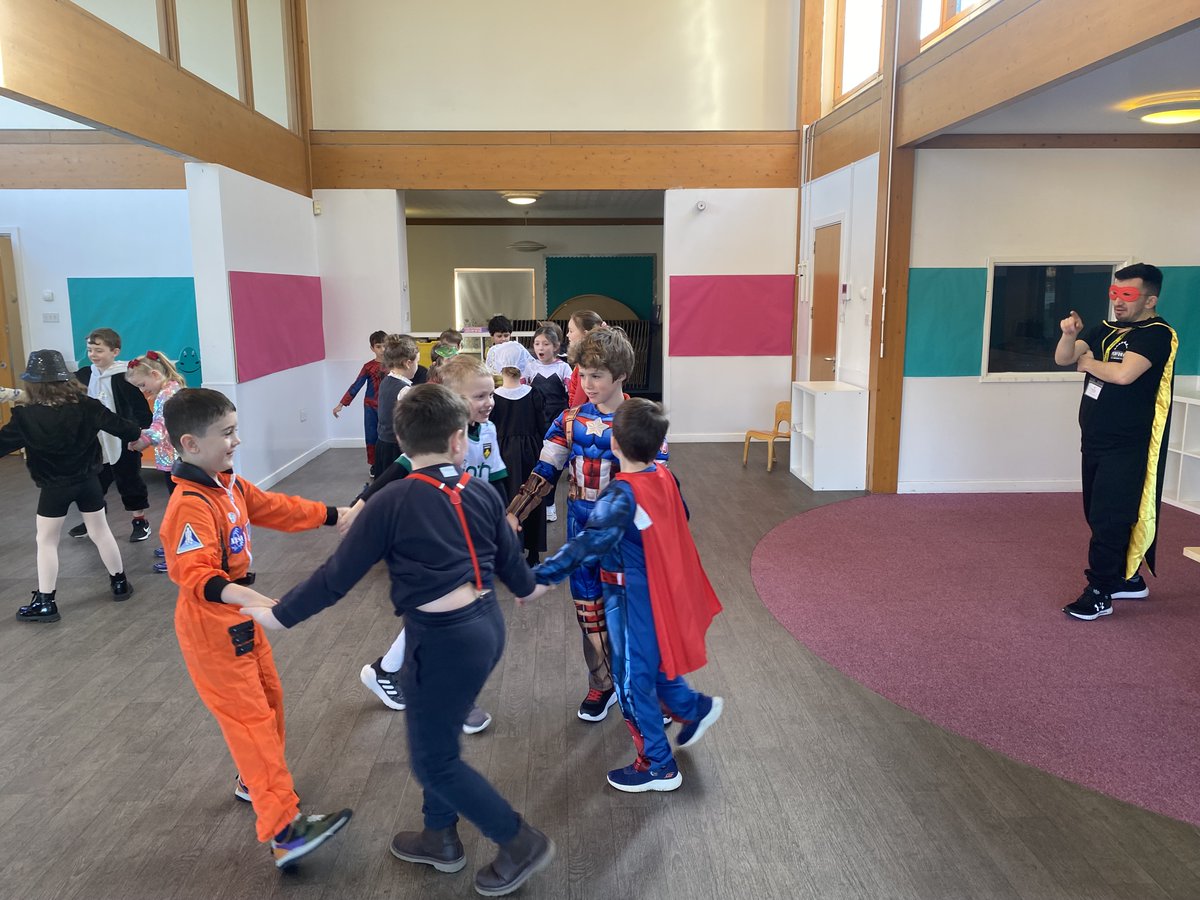 2025 started with Mrs. Webster's assembly on kindness and thoughtful decisions. This set the stage for Year 2's  new topic “POW”, followed by workshops led by Perform, exploring heroes, superpowers, teamwork, and standing up to bullies.
#SuperheroDay #KindnessInAction #PerformUK