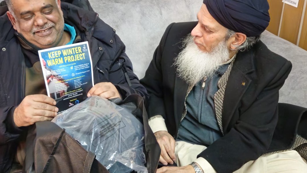 Abdullah Rehman MBE (@abdullah7866) on Twitter photo Wonderful to see <a href="/BahuTrustUK/">Bahu Trust</a> Warm Welcome Space, distributing Winter Packs and sharing vital energy-saving tips during this cold snap. Together, we aim to keep our community warm this winter with compassion. 🧣❄️
For more tips on energy saving, visit: bahutrust.org/wintersupport Wonderful to see <a href="/BahuTrustUK/">Bahu Trust</a> Warm Welcome Space, distributing Winter Packs and sharing vital energy-saving tips during this cold snap. Together, we aim to keep our community warm this winter with compassion. 🧣❄️
For more tips on energy saving, visit: bahutrust.org/wintersupport