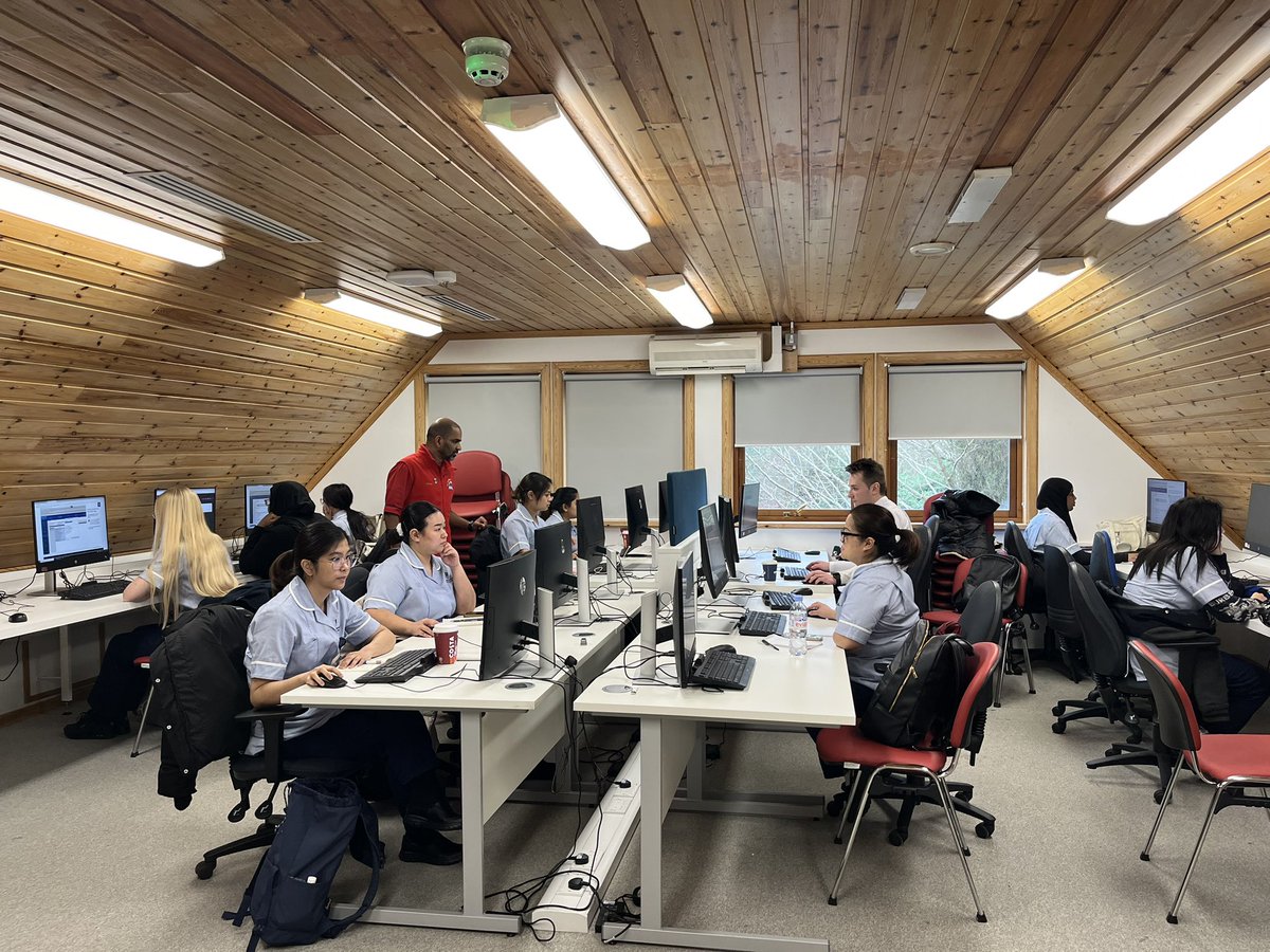 students are gaining essential knowledge through Cerner training. With this foundation, they’ll be better equipped to navigate clinical workflows efficiently  as they step into their clinical areas tomorrow it’s an exciting milestone <a href="/HillingdonNHSFT/">The Hillingdon Hospitals</a> <a href="/rajbiefun/">Raj Biefun</a> <a href="/ClaireDua/">Claire Dua 💙</a>