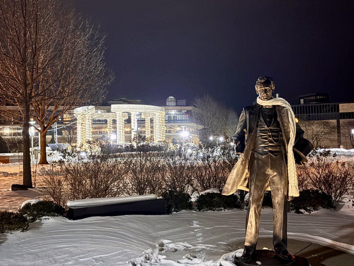 Lincoln and I are up bright and early today to welcome guests to campus for the Illinois House of Representatives inauguration ceremony!