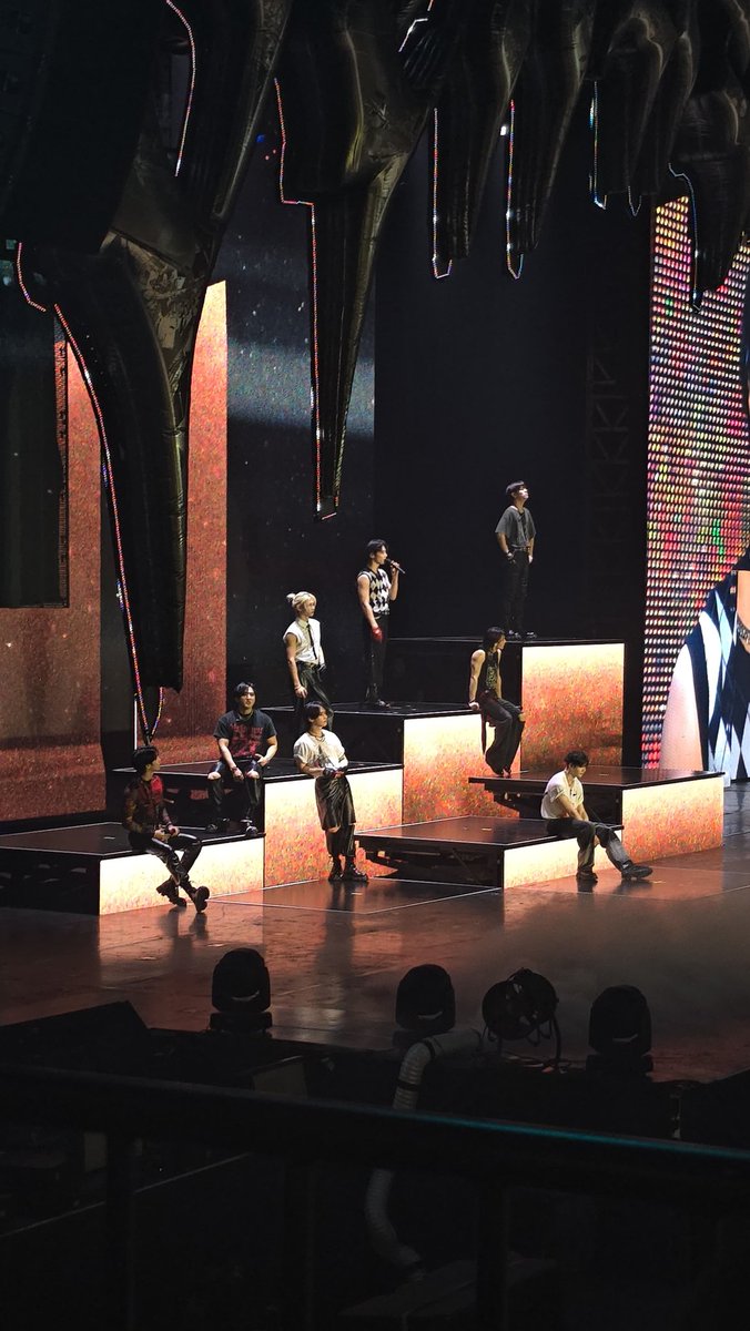 Hi I’m back with some photos from #dominATE_Jakarta. These photos were taken from the tribune and VIP B extended! Unfortunately, some solo stage members are missing because it was difficult to capture good shots due to phone shaking or being blocked by others 😭😭. 

A thread!