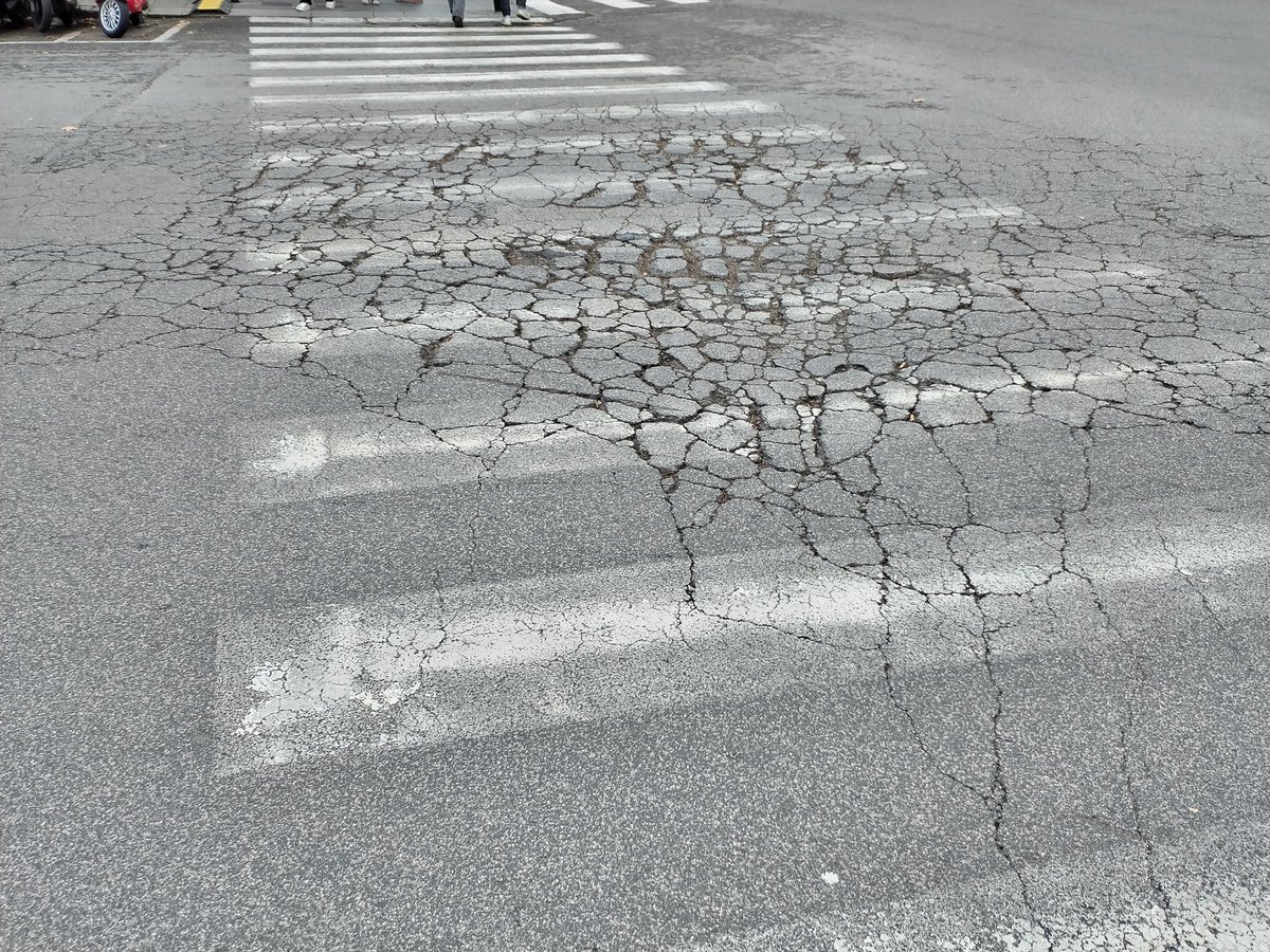 #Roma e le strisce pedonali cc <a href="/Diritti_Pedoni/">Movimento Diritti dei Pedoni</a>