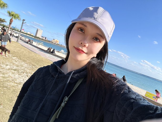 初めて沖縄本島に行ったんだ✨
あったかいお正月過ごせて幸せだったよ?
でも都内が寒すぎて帰ってきてびっくりしたよ！ https://t.co/t7kLFWMVWc