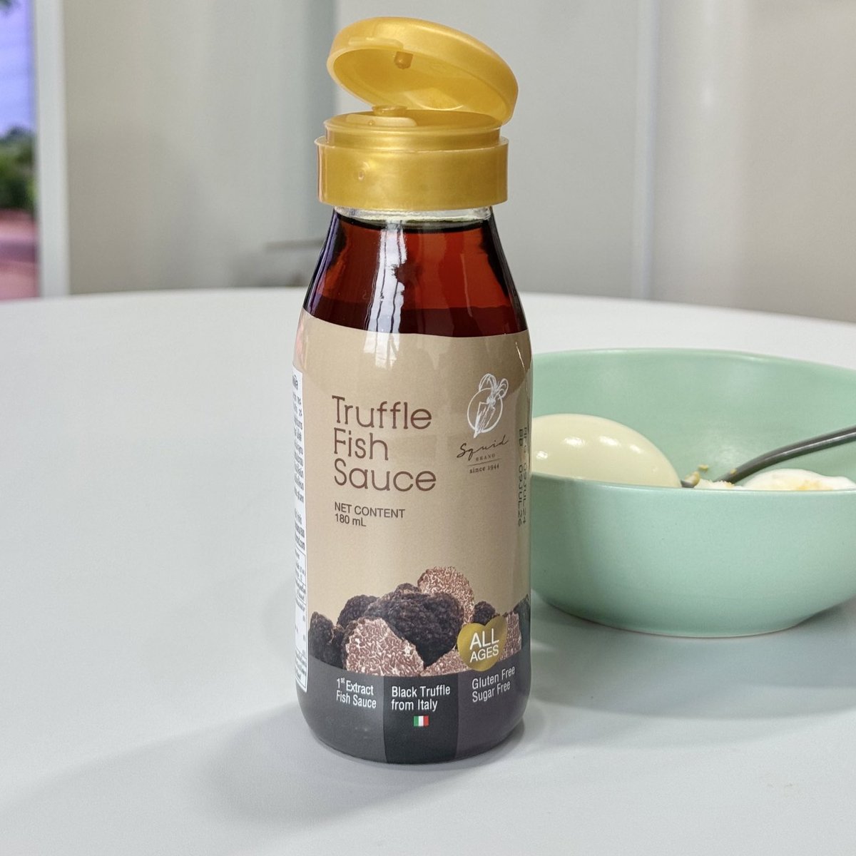 sfkkfs_'s tweet image. กินน้ำปลายังไงให้ดูรวย น้ำปลาติดแกลม 
กลิ่นทรัฟเฟิลลล หอมตะโกนนน อร่อยมากกกกกกกก