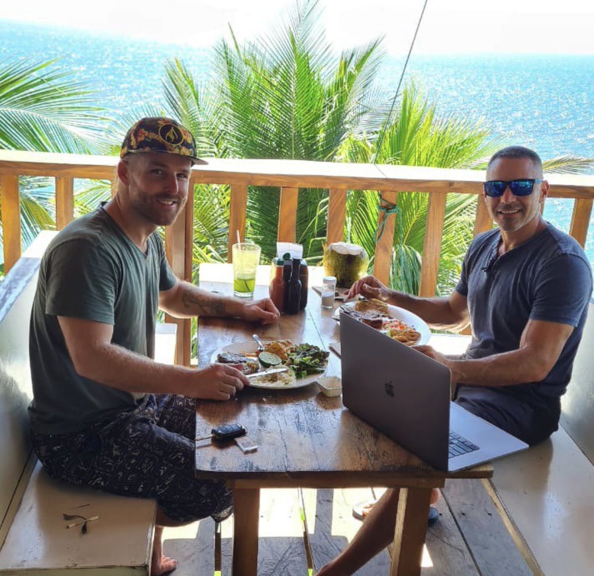 Jordan Urbs (@jordanurbs) on Twitter photo Dec 2023: <a href="/sovmindset/">Michael Ruiz</a> and I landed in El Salvador thinking Bitcoin was the story.
But that was only part of it.
In this thread:
• What's actually happening here
• Why builders are flocking south
• How to position yourself
Let's break it down 🧵 Dec 2023: <a href="/sovmindset/">Michael Ruiz</a> and I landed in El Salvador thinking Bitcoin was the story.
But that was only part of it.
In this thread:
• What's actually happening here
• Why builders are flocking south
• How to position yourself
Let's break it down 🧵