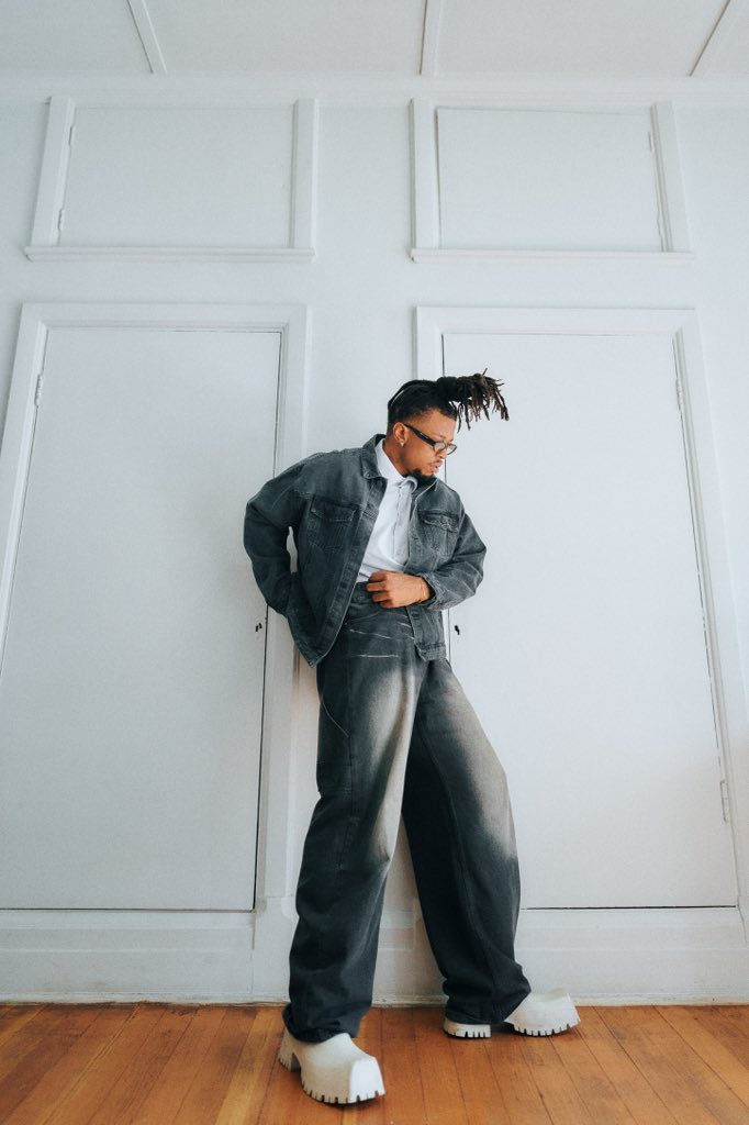 thank you for all the bday messages and love. here’s to aging backwards 32 feeling like 23. ✨🎂💕