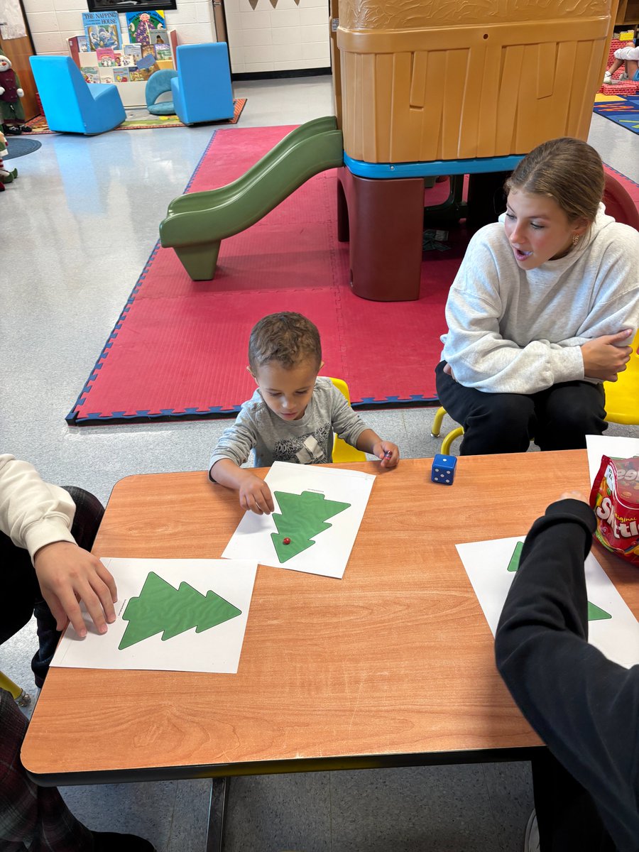 StarrsMillHS's tweet image. 🍭📚 Our Early Childhood Education students helping the daycare kiddos develop their math readiness skills through hands-on activities (and the candy helps too)! 🍬✨ #LearningIsSweet #FutureEducators #MathFun #PantherPride #demandexcellence