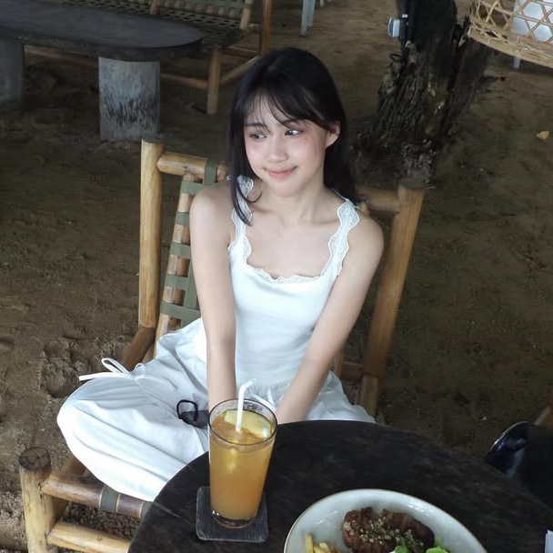kataomoy's tweet photo. cantik banget buset @AM_EllaJKT48 https://t.co/BbbpncQvn2