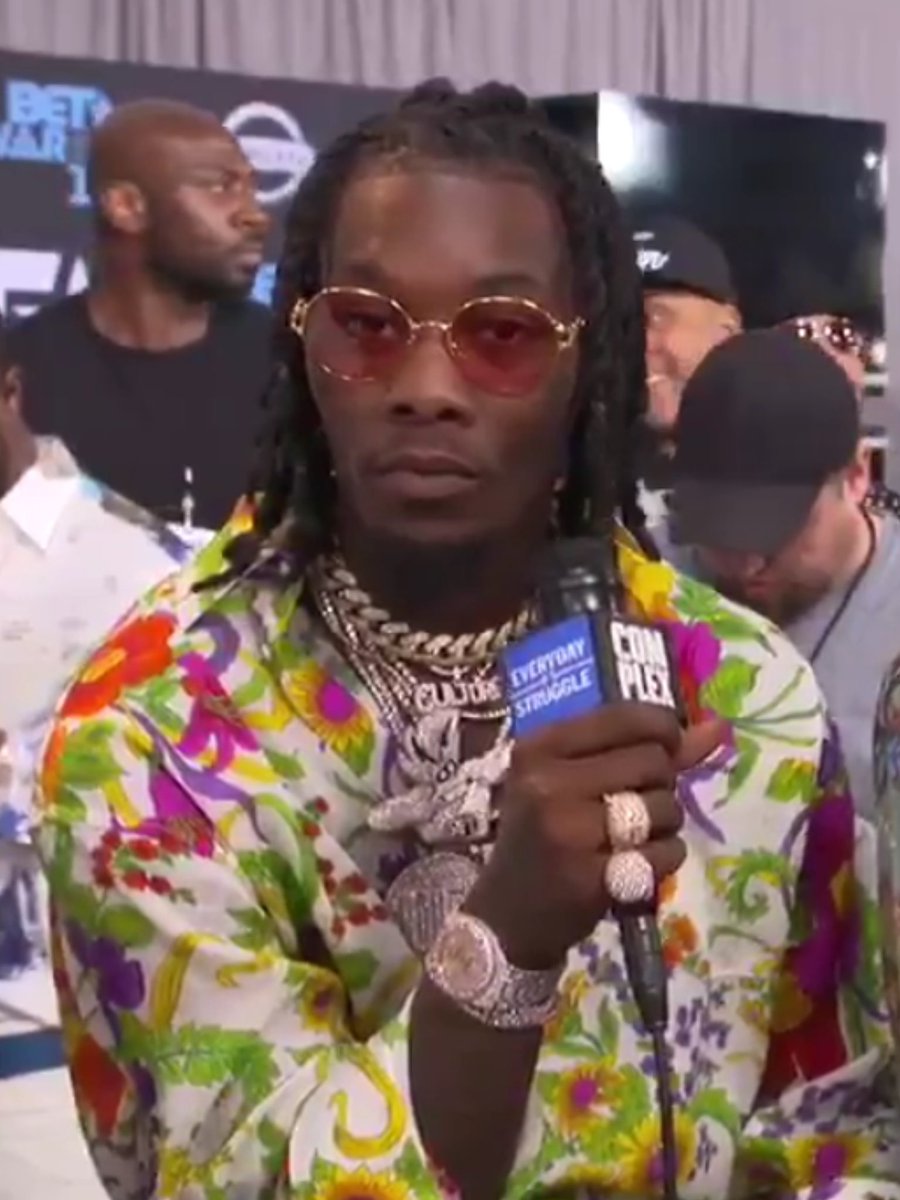 La cheffe de projet de la <a href="/S_ansasyon/">SANSASYON 🫦🤩</a> viens de dire je cite « si je vois des gens faire des zigzag sur la piste je les balayent »