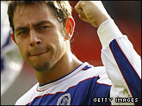 QPRReport's tweet photo. #OnThisDay in 2009: Lee Cook (re)joins QPR on a permanent deal from @FulhamFC
"[@QPR| is delighted to announce the permanent signing of Lee Cook. The 26 year-old has put pen to paper on a three-and-a-half year deal at Loftus Road..." https://t.co/svpBIcN22z #LeeCook #FFC #QPR https://t.co/RwPHI14lpq