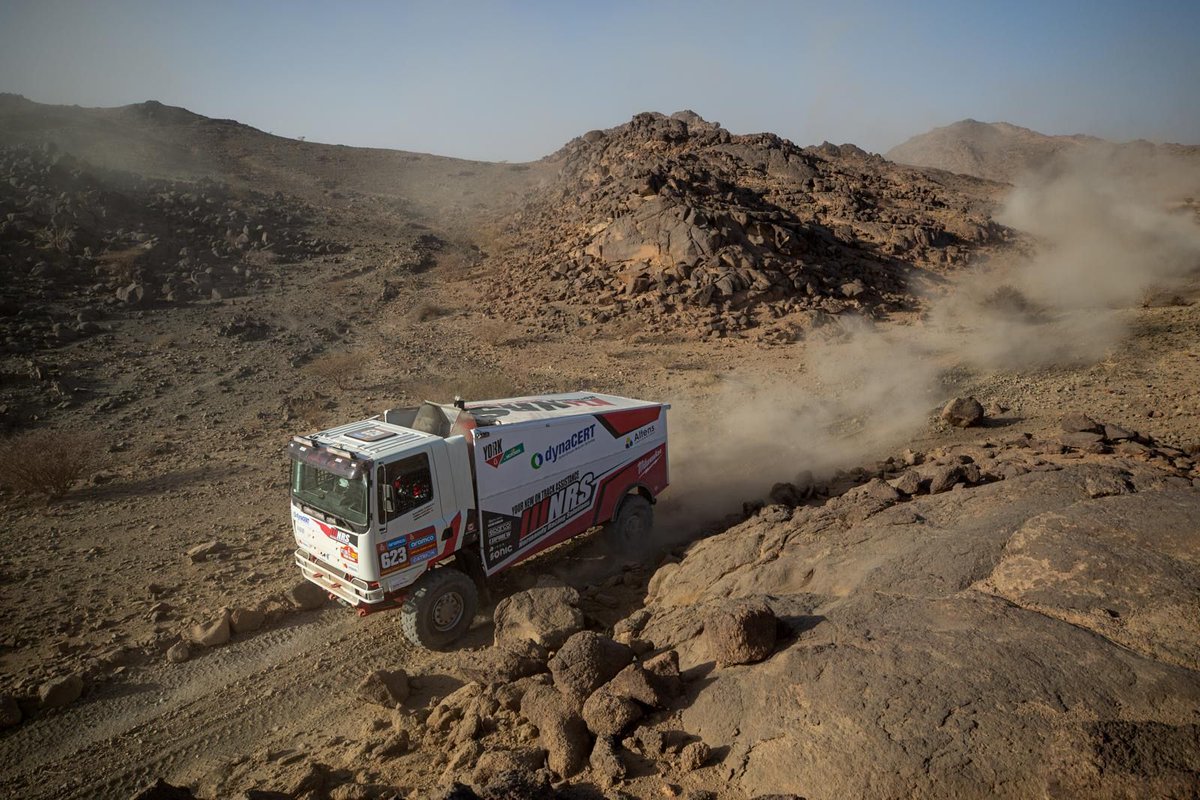 drivinghydrogen's tweet image. Dakar 2025: The hydrogen-diesel hybrid trucks participating in the world’s toughest rally raid 🇸🇦🦂🏁

Read the full article for free at Driving Hydrogen:
h2.news/dakh2truck

#Dakar2025 #dynaCERT #HydrogenTruck #HydrogenMotorsport #HydrogenDiesel #DakarRally #DrivingHydrogen