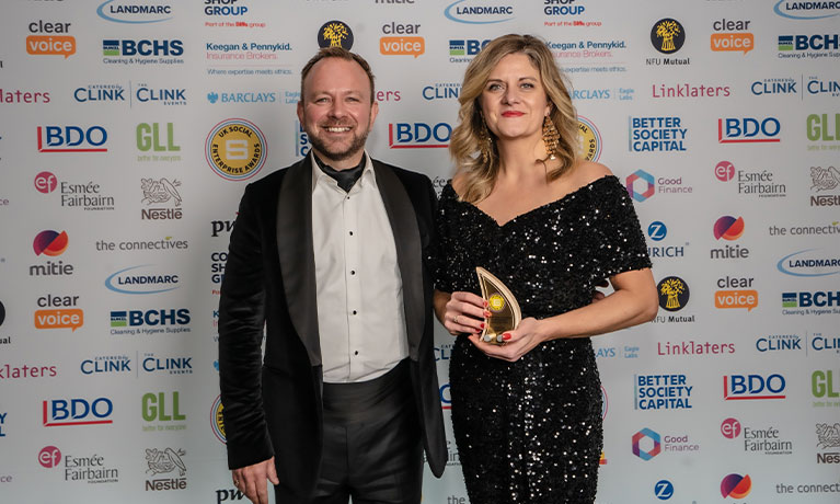Coventry University Research and Innovation (@covuniresearch) on Twitter photo A huge congratulations to our digital health social enterprise spin-out, <a href="/HOPE4TC/">Hope For The Community CIC</a>, for winning a <a href="/SocialEnt_UK/">Social Enterprise UK</a> Award! 🏆👏
H4C improves the lives of people with long-term health conditions & its digital health solutions have benefited over 29,000 people✨
coventry.ac.uk/research/about… A huge congratulations to our digital health social enterprise spin-out, <a href="/HOPE4TC/">Hope For The Community CIC</a>, for winning a <a href="/SocialEnt_UK/">Social Enterprise UK</a> Award! 🏆👏
H4C improves the lives of people with long-term health conditions & its digital health solutions have benefited over 29,000 people✨
coventry.ac.uk/research/about…