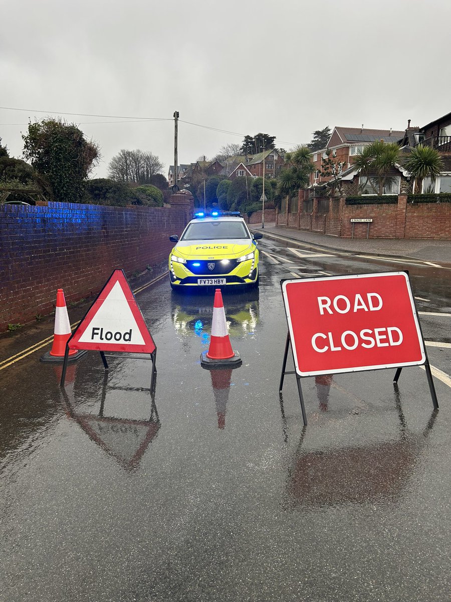 #WEATHER | There is lots of rain and standing water across the force area today with chances of ice and snow. Take care whilst out and about and remember to drive to the conditions. 🌧️ ❄️ #WeatherAlert