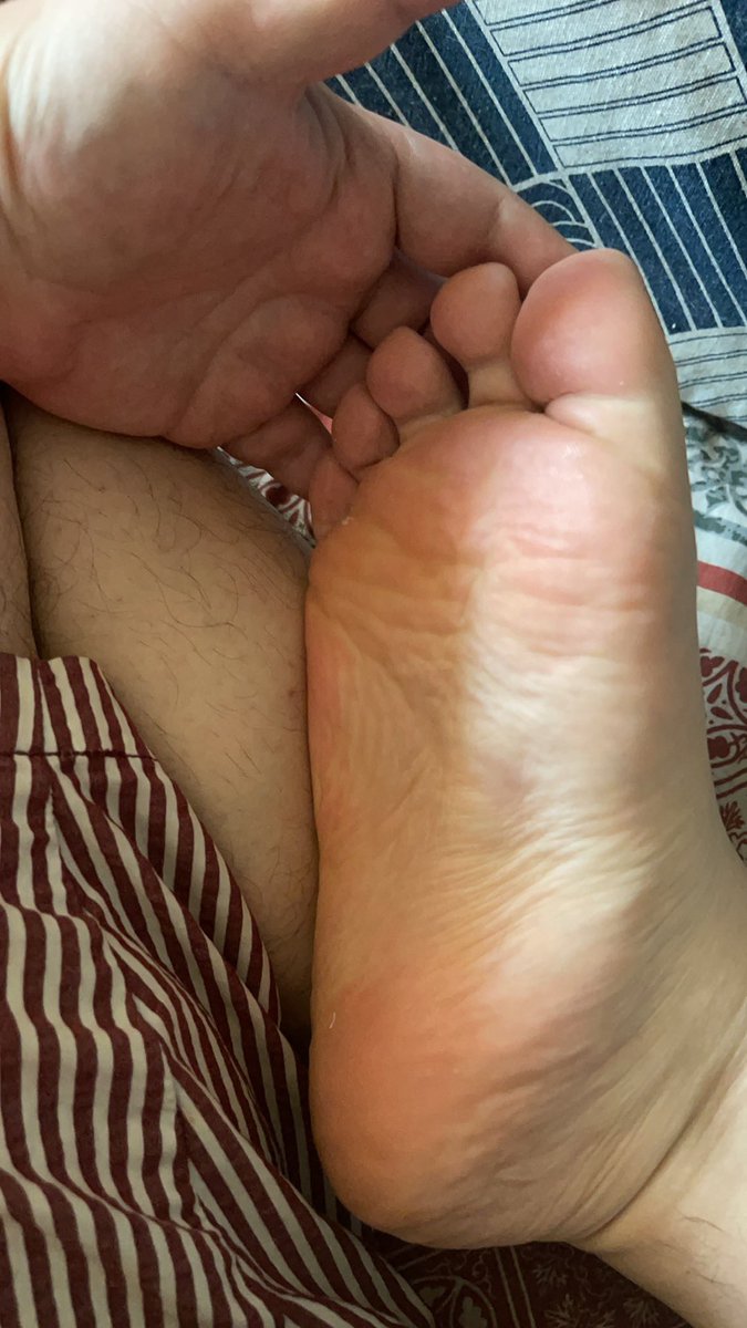 最近脚底有点干