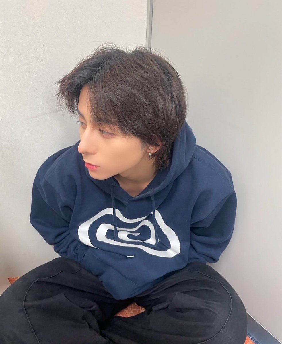 __sep10's tweet photo. 仕事終わりにこれは泣ける疲れ吹っ飛んだ😭会いたいぃwwwww
#西洸人#INI https://t.co/s4hXY1AotH