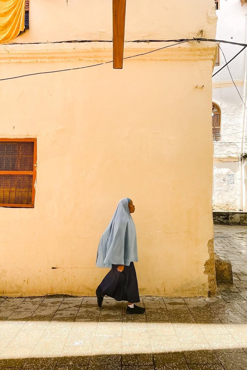 _SPCA's tweet image. Images taken @QarimZam   ( Tanzania). We want to see your street photography in all kinds of style. Tag us on your photos #streetphotographyAFRICA and follow us on
@_SPCA 
IG: instagram.com/qarim___zam/
