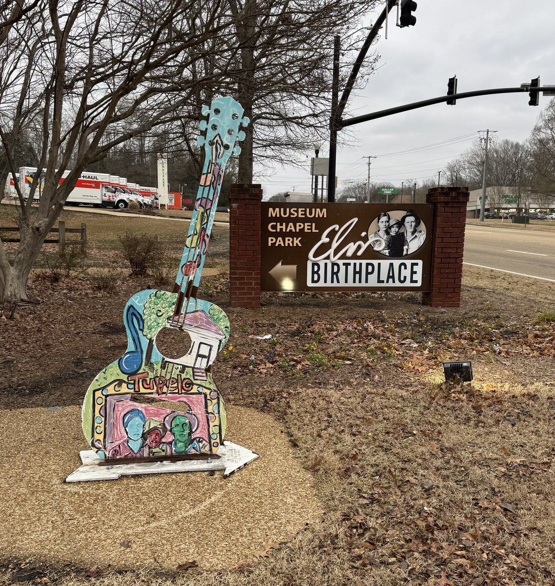 KevinBattle's tweet image. 90 years ago today in this little house! I was in Tupelo on Monday &amp;amp; stopped by @ElvisPresley birthplace.
