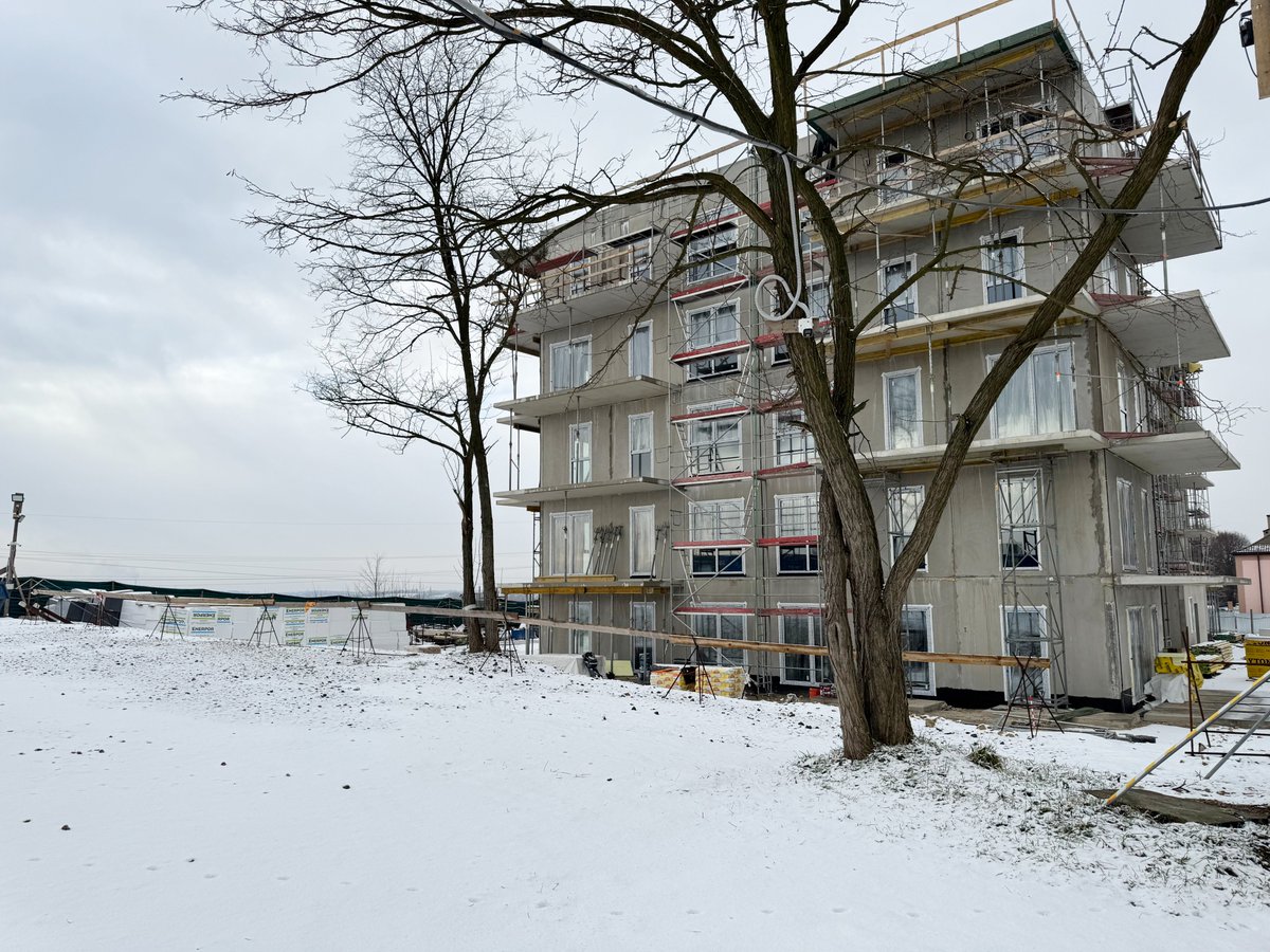 SIMZaglebie's tweet photo. Był Sosnowiec, a teraz czas na Wojkowice i naszą inwestycję przy ulicy Sucharskiego. Projekt obejmuje powstanie 5-kondygnacyjnego budynku z 51 lokalami mieszkalnymi o powierzchni od 35 do 87 m². @KZN_GOV_PL https://t.co/JH8j36Ahkl
