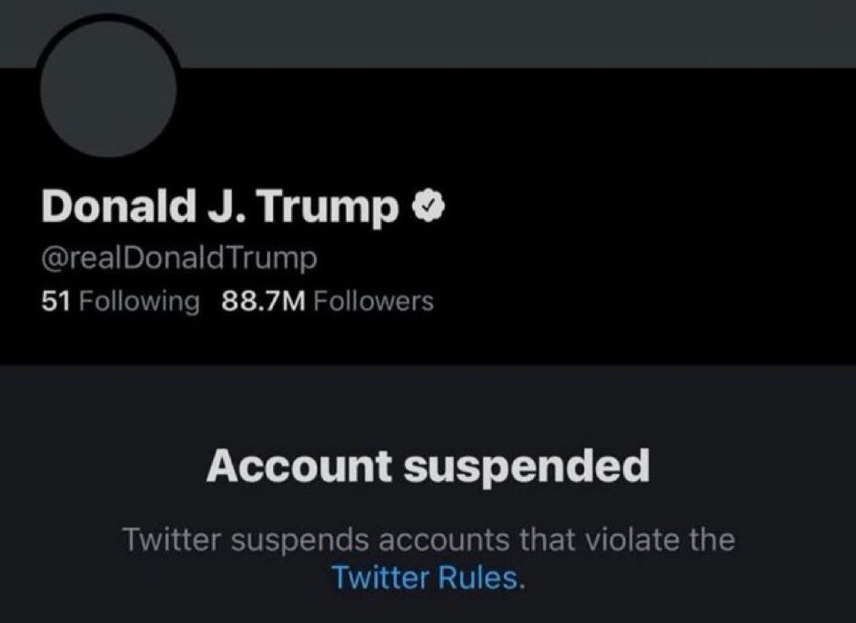 amuse's tweet photo. NEVER FORGET… four years ago Trump was banned from all social media. https://t.co/0iktckWK48