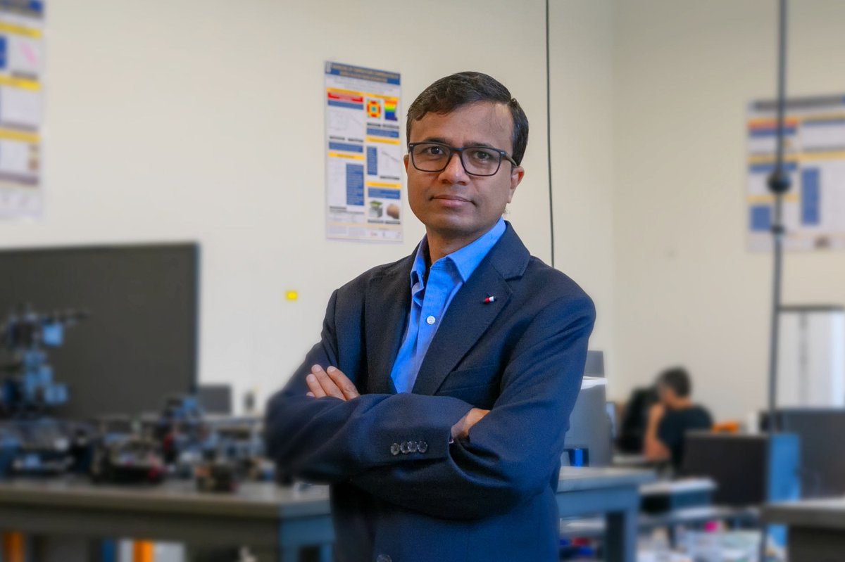 UWindsor Engineering professor Jalal Ahamed is leading a $1 million project that could position Canada as a global source for the timing chips that make all electronic devices tick. Read more here: 
uwindsor.ca/dailynews/2025…

#UWindsor #Windsor #YQG #Research #Engineering