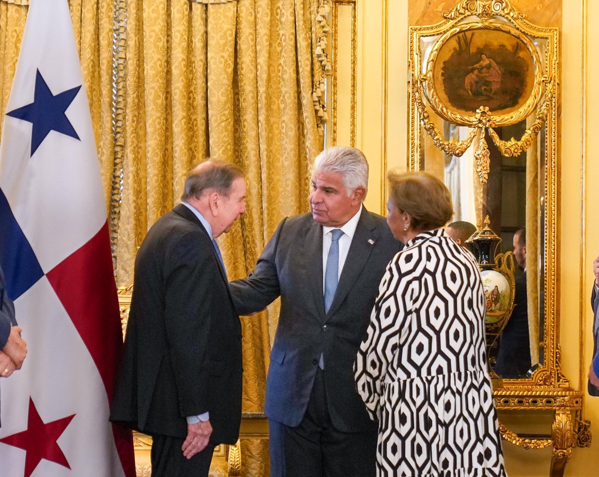 Bienvenido a Panamá <a href="/EdmundoGU/">Edmundo González</a>, Presidente Electo de Venezuela.

En nosotros siempre encontrará un aliado de la libertad y la democracia. Extiendo este afectuoso saludo a <a href="/MariaCorinaYA/">María Corina Machado</a> y a los millones de venezolanos que anhelan mejores tiempos.