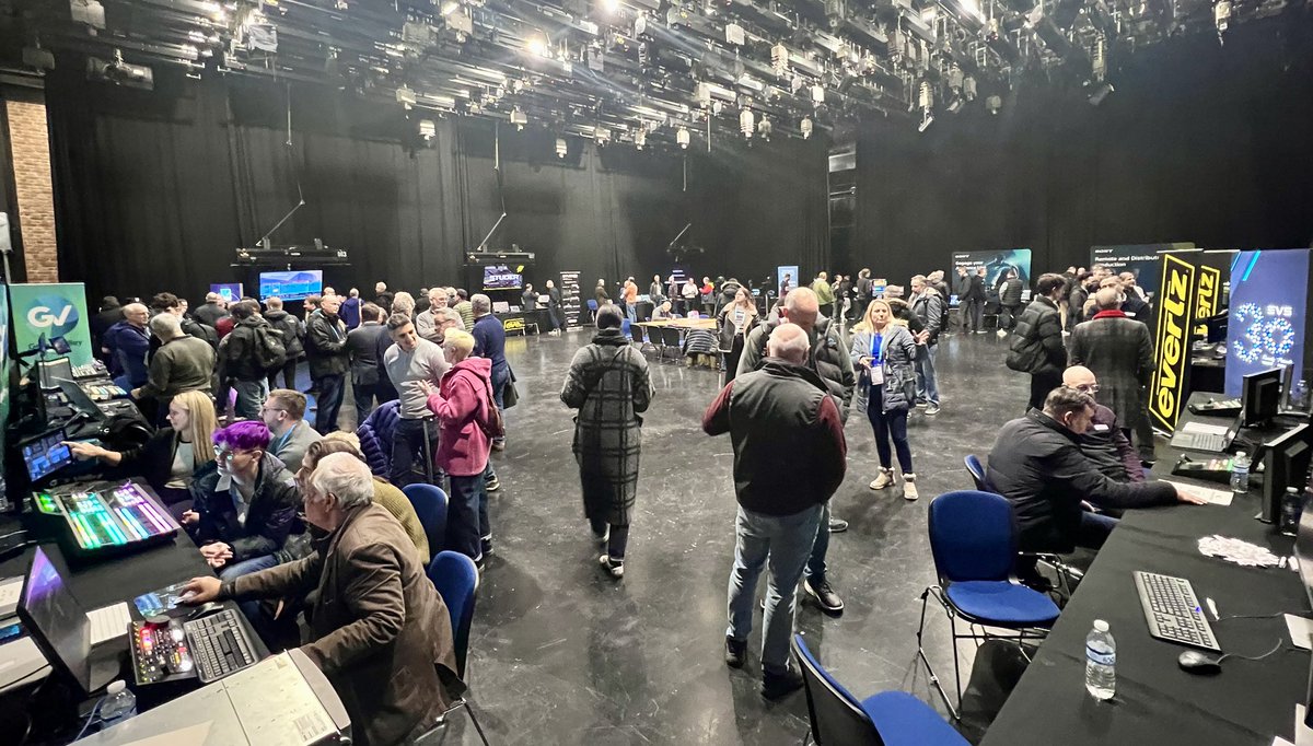adamantduncan's tweet image. First work thing of the year.  Great turn out at the @ESBroadcast @Crew_Resources event. @RiversideLondon is the perfect venue for these. Studio 1 in shot. If you’re here come and find me @adamantean