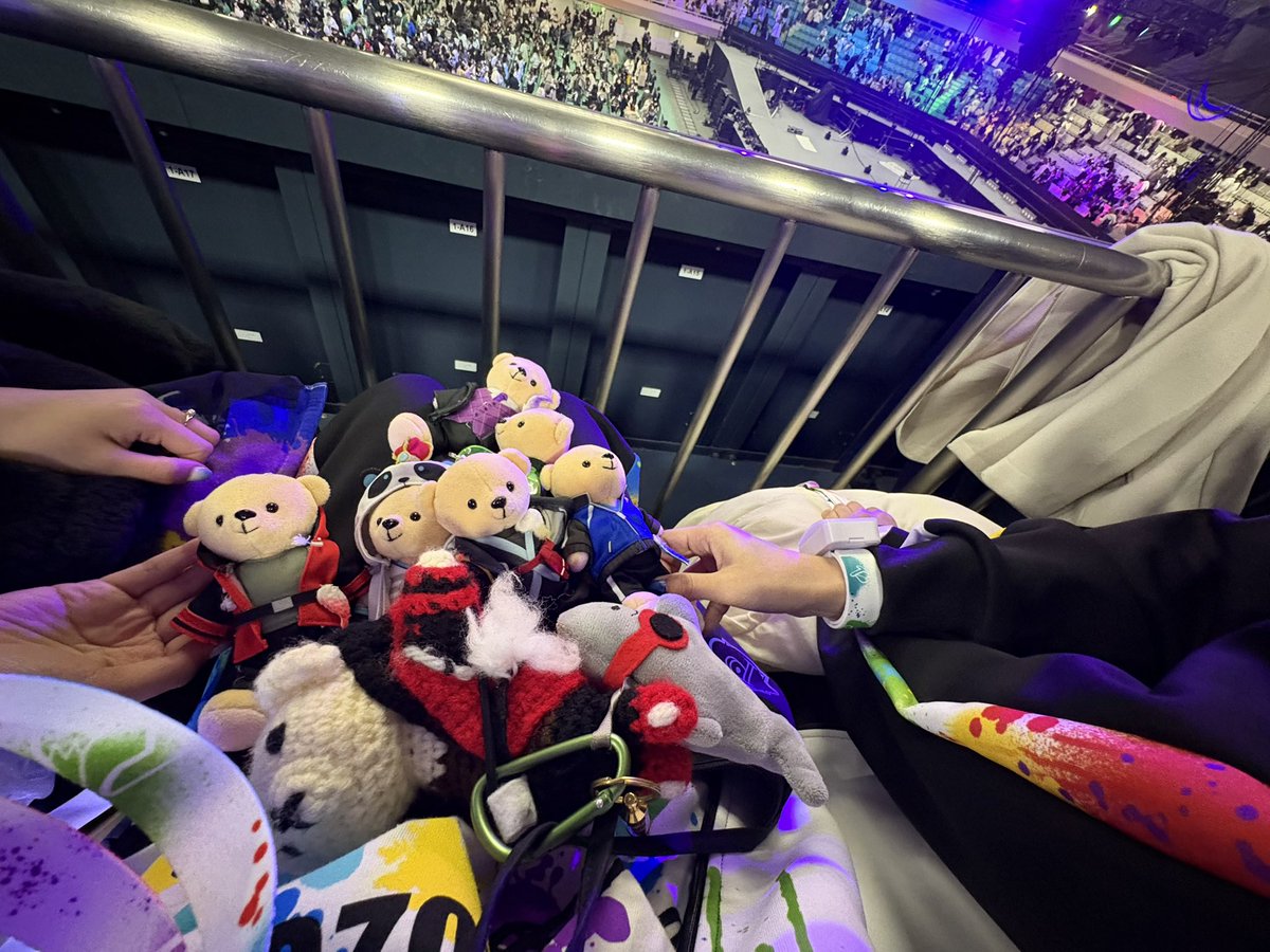 TeNnnnnN29's tweet photo. 大好きな人たちと大好きな人たちのイベントにスタッフとして参加できて本当に幸せでした！
めちゃめちゃ笑ってたまに泣いて、今日1日めいっぱい楽しんだ！！

#ワイテルズ最初が武道館 https://t.co/OmQCGiFZDS