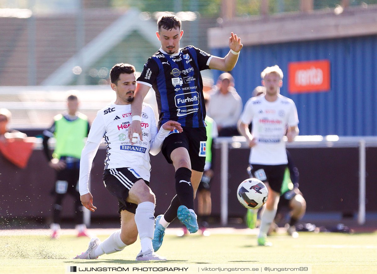 🗓️| Spelordningen är presenterad!

IFK inleder Ettan Södra på hemmaplan mot Ariana FC. Preliminär speldag är söndagen den 30 mars.

IFK är även hemmalag i det första derbyt. Den matchen kommer spelas i slutet av april.

#ifkskövde🔵⚪