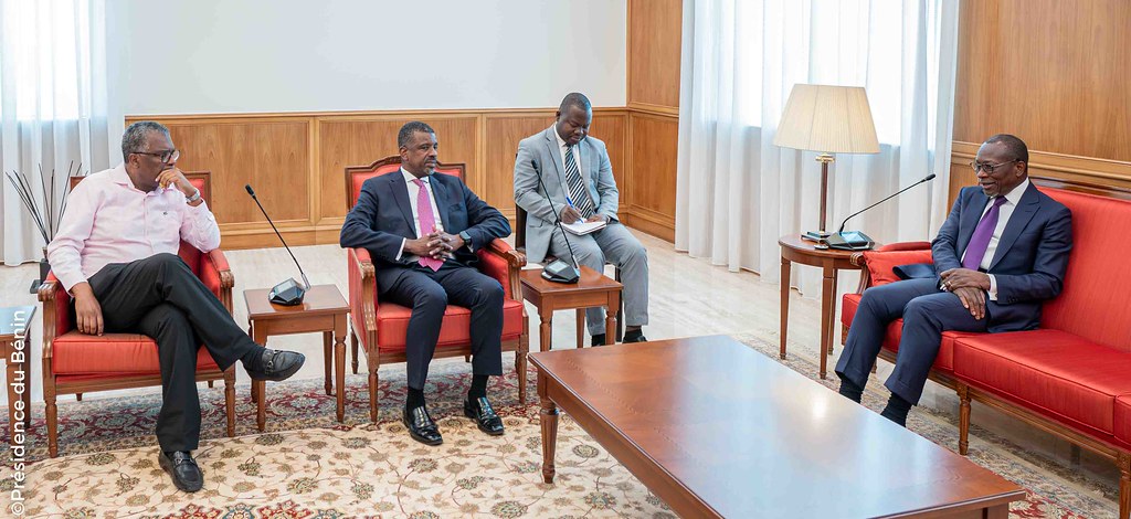 PresidenceBenin's tweet photo. #Prbenin | #Waxeso | #BeninDiplomatie | #AudiencePr |
🚩 Audience au Palais de la Marina : Patrice TALON impulse une nouvelle dynamique à la coopération avec les Caraïbes
🌐 Retrouvez l'article intégral et les photos officielles sur ce lien => https://t.co/ZBFbNNhhc1 https://t.co/NYK41V4BNL