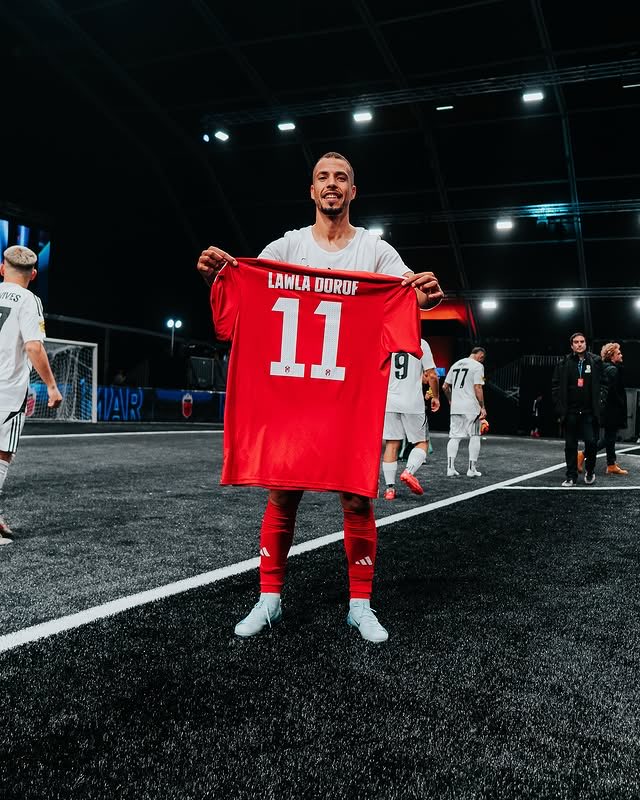 lnstantFoot's tweet image. Le Maroc s'est qualifié pour les demi-finales de la Kings World Cup ! 🤩🇲🇦

Les Lions de l'Atlas ont éliminé les États-Unis aux tirs au but et accèdent au dernier carré de la compétition. 🚀 
 
(📸 / melghazz)