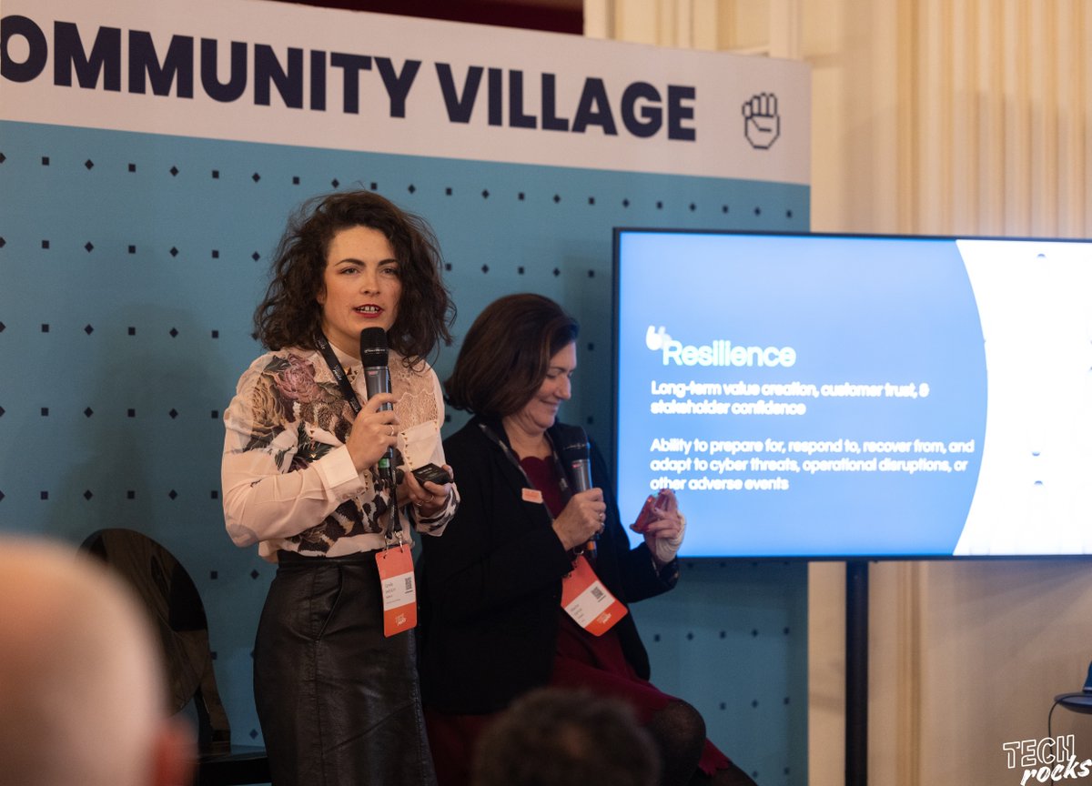 TechRocksFr's tweet image. 🌐 (Re)plongez au cœur du Community Village du TechRocks Summit 2024.
Un véritable épicentre de discussions et d’échanges passionnants entre leaders tech et expert.e.s du secteur.! 🌟

🔗 Les 4 sessions à (re)découvrir ici : hubs.li/Q031LWCN0