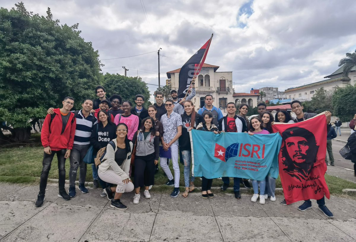 El <a href="/ISRICuba/">ISRI Cuba</a> listo para recibir a los que reeditan la entrada triunfal 🇨🇺 de la Caravana de la Libertad, tal y como lo hiciera #Fidel hace 66 años.

#66AñosEnRevolución #FidelPorSiempre