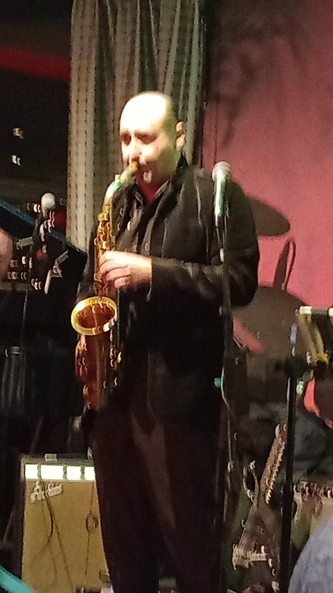 MikeReuser's tweet image. Wim Ninaber,saxofoon
Hotel Du Centre Delft