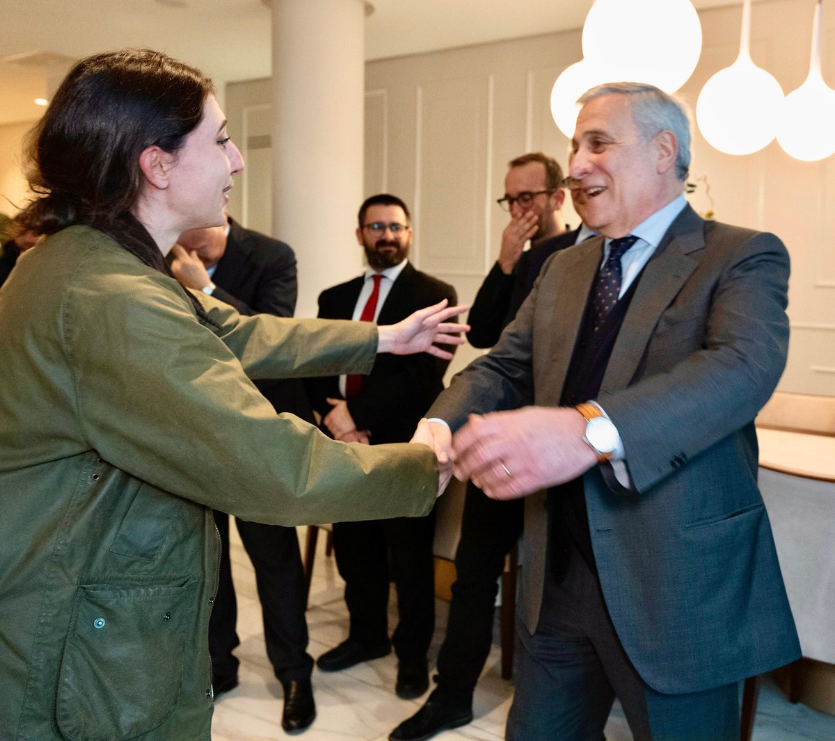 Antonio_Tajani's tweet photo. Abbiamo lavorato tanto, in silenzio e sotto traccia. Siamo andati avanti con coraggio, subendo anche critiche ingiuste, ma sempre con l’obiettivo di riportare a casa Cecilia. È stato un lavoro di squadra, a cominciare dal Presidente del Consiglio Giorgia Meloni, al sottosegretario Mantovano, con la diplomazia e l’intelligence. Orgogliosi di questo risultato. Per l’Italia, per tutti i connazionali che rappresentiamo, abbiamo scritto una bella pagina.