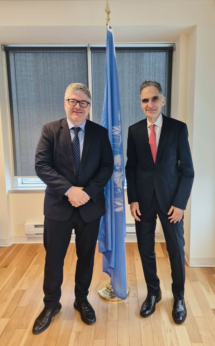 Επίδοση διαπιστευτηρίων μου στον Γενικό Γραμματέα του ICAO Juan Carlos Salazar και μια εξαιρετικά ενδιαφέρουσα και άκρως εποικοδομητική και στοχευμένη  συζήτηση εφ’ όλης της ύλης. Σήμερα στο γραφείο του Γενικού Γραμματέα του Οργανισμού. Απόλυτα ικανοποιημένος. #credentials #icao