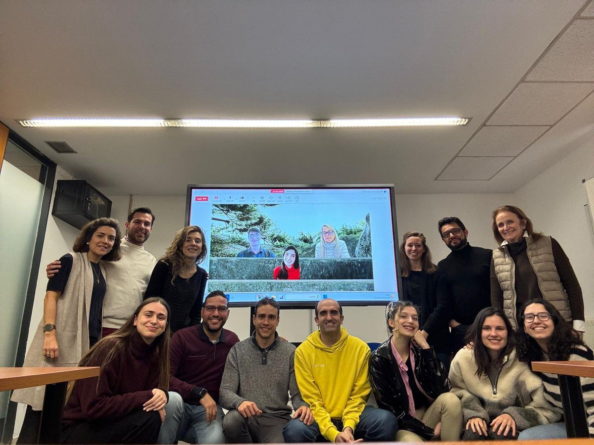 ¡Vuelta a la rutina en Polyphenol Research!✨🌿

Hoy nos reunimos para retomar los proyectos con más energía y entusiasmo que nunca.💪🔬

Hablando de nuevos proyectos, estrategias de divulgación y  oportunidades para seguir avanzando.🌱💚

El 2025 pinta prometedor 🙌📚