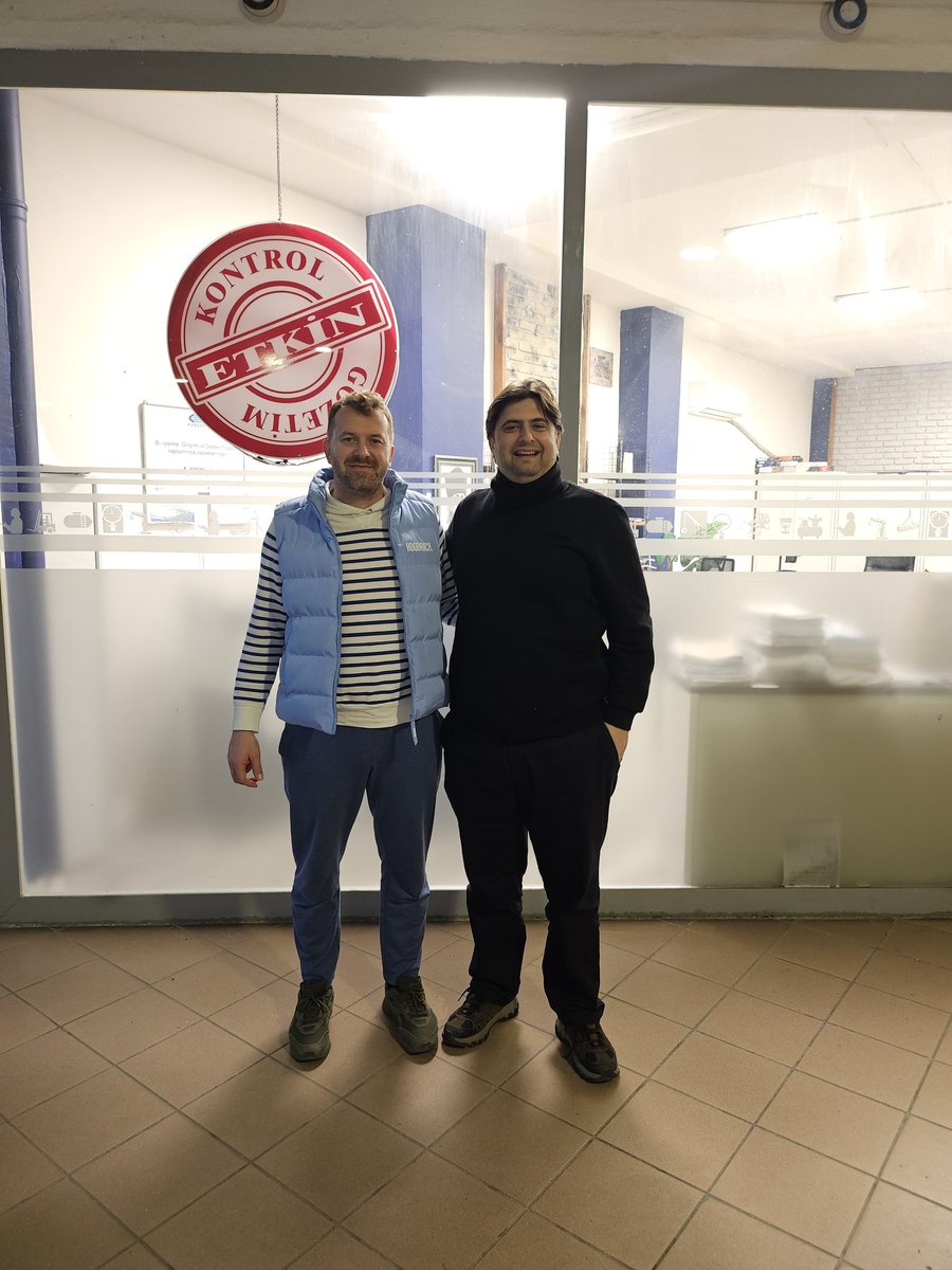 Kapaklı Belediye Head Coach Hakan Hoca (<a href="/hknksoglu/">hakan koseoglu</a> ) bizleri ziyarete geldi

çok teşekkür ederiz ayağına sağlık çok mutlu olduk