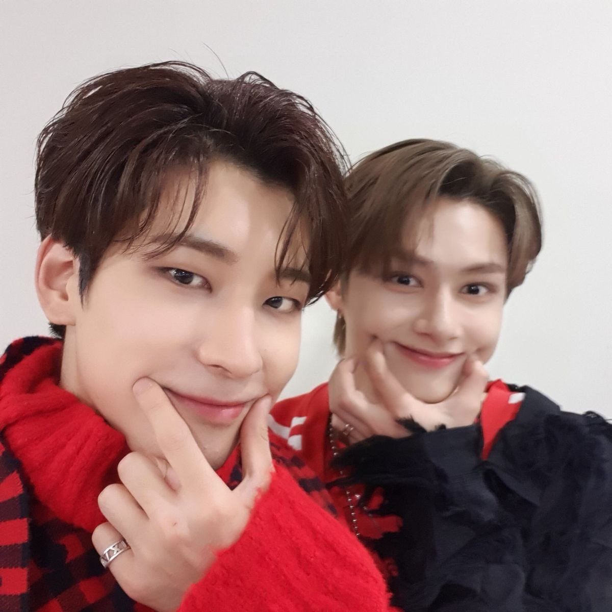 gyunrio's tweet photo. july - wonhui https://t.co/mRIn5xU2LH